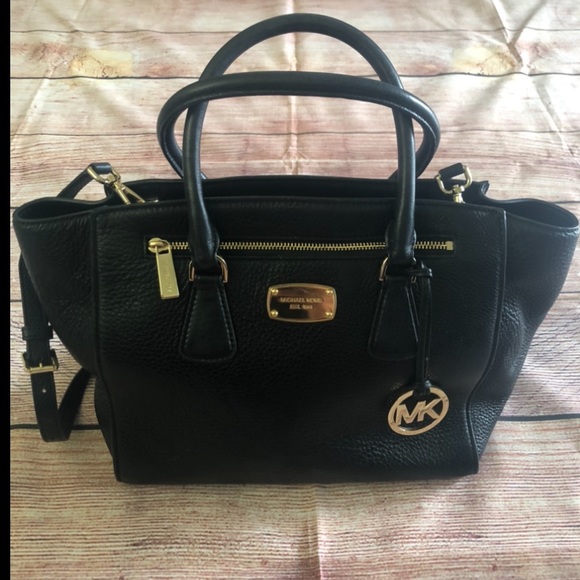 MICHAEL Michael Kors Handbags - MICHAEL Michael Kors Black Leather Medium Shoulder Bag